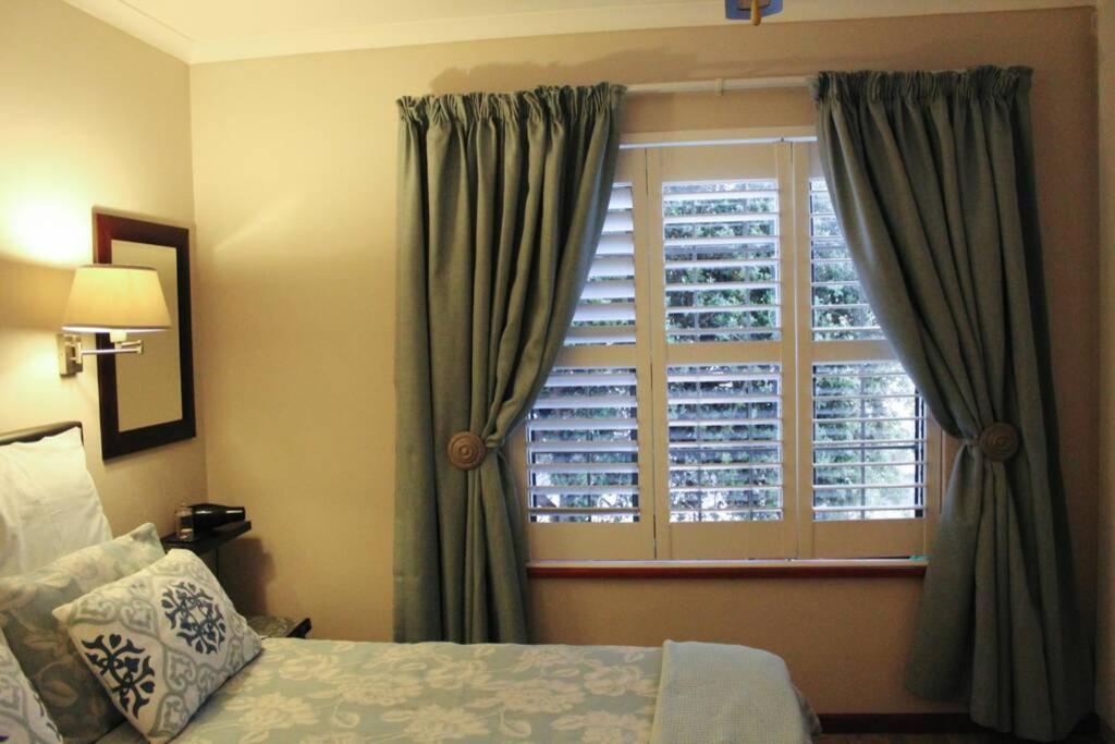 Peony Place Cape Town Exterior photo